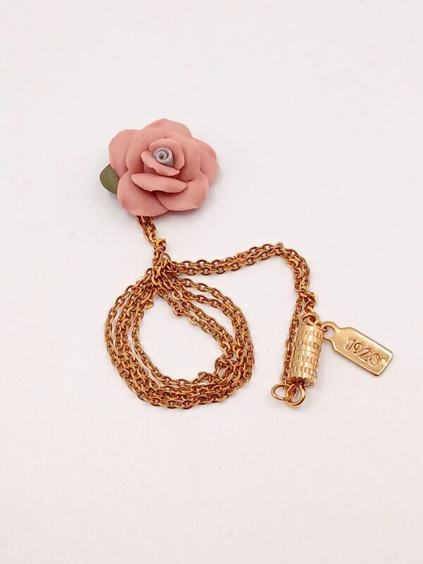Delicate Gold Flower Necklace – 1928 Jewelry - Image 4